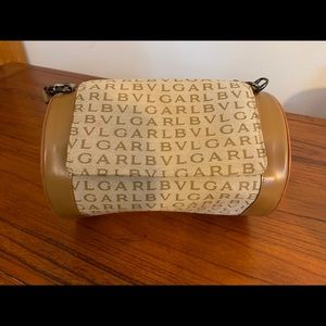 🛍👛 Bvlgarl barrell purse